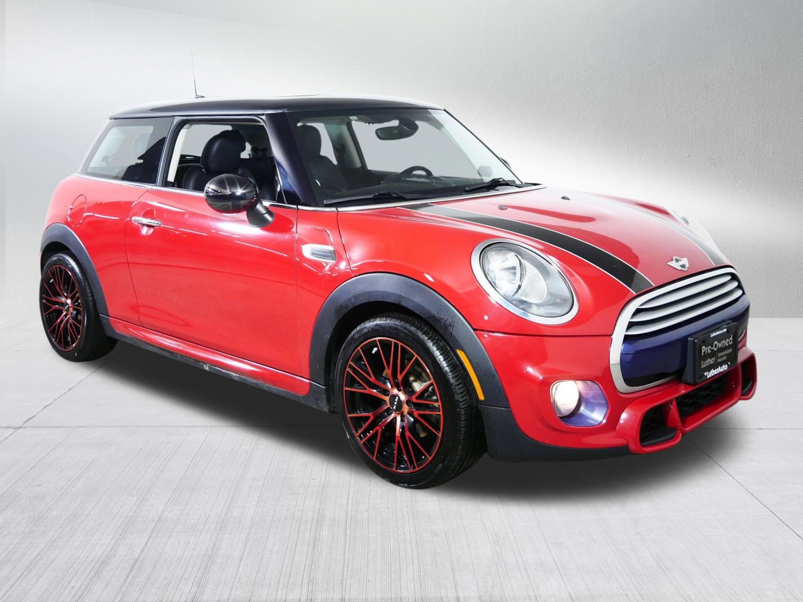Used 2015 MINI Cooper 2-Door Hardtop image 1