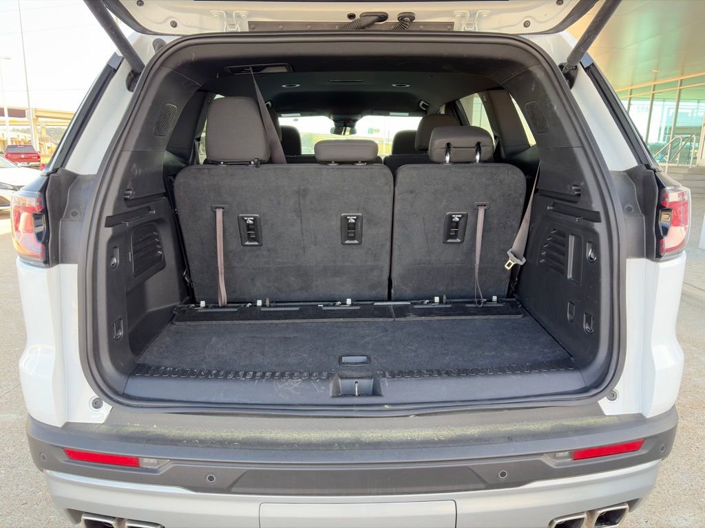 Used 2025 GMC Acadia Elevation image 6