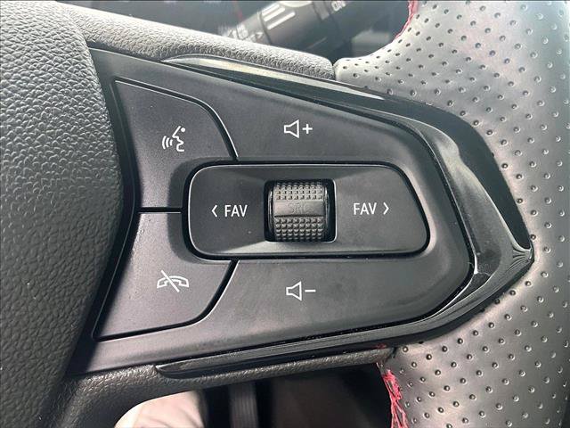Certified 2024 Chevrolet Trax RS FWD image 21