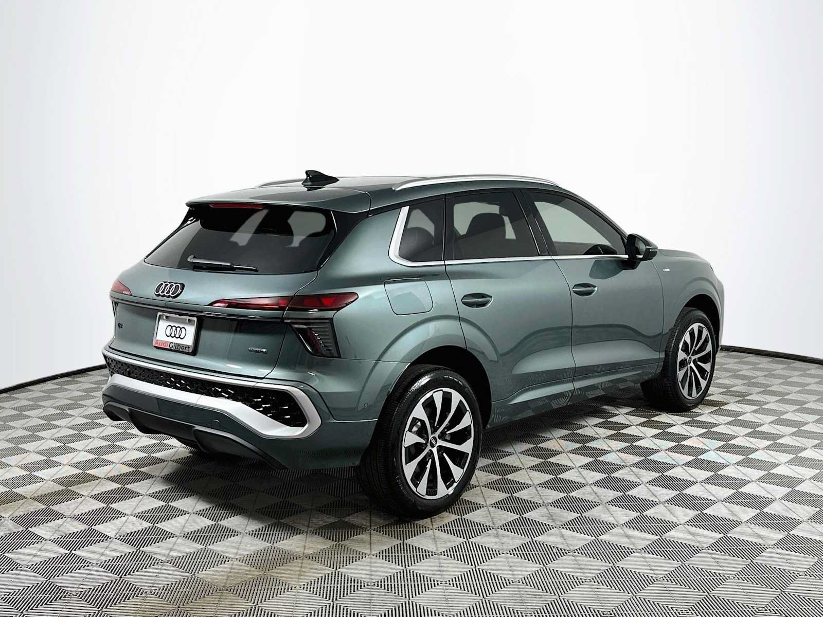New 2026 Audi Q3 quattro 2.0T AWD/4WD image 7