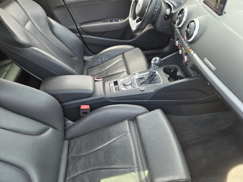 Used 2017 Audi A3 e-tron Premium w/ Sport Package FWD image 18