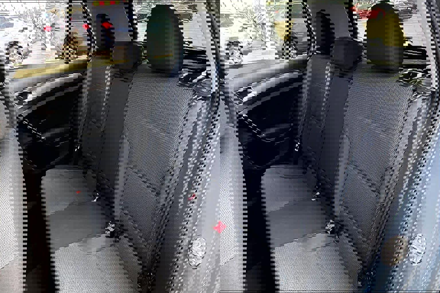 Used 2019 Volkswagen Golf S image 19