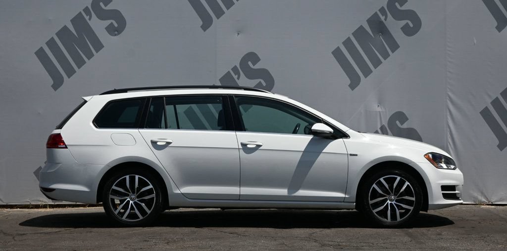 Used 2016 Volkswagen Golf S FWD image 4