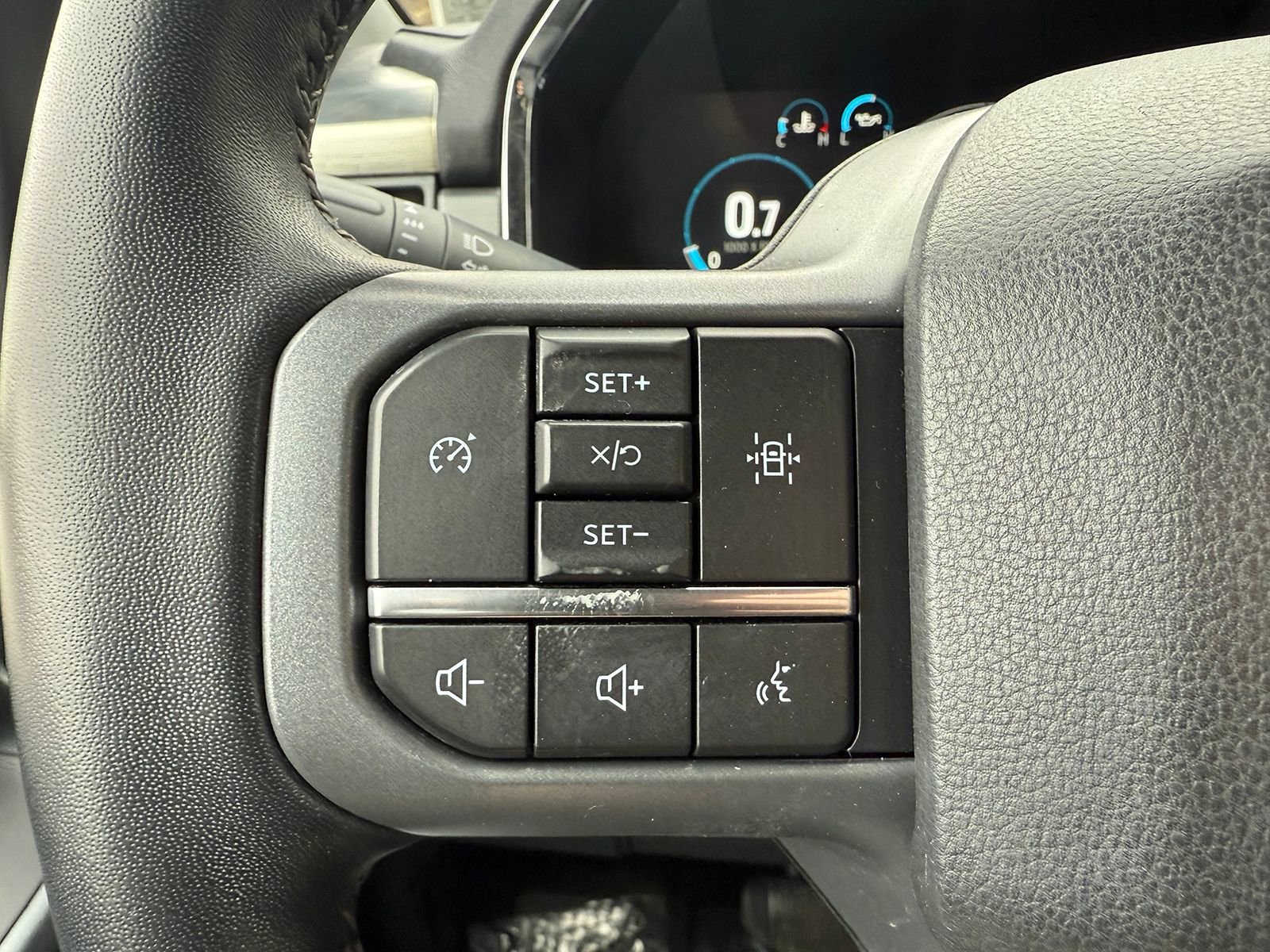 Used 2023 Ford F150 Lariat w/ Trailer Tow Package image 39