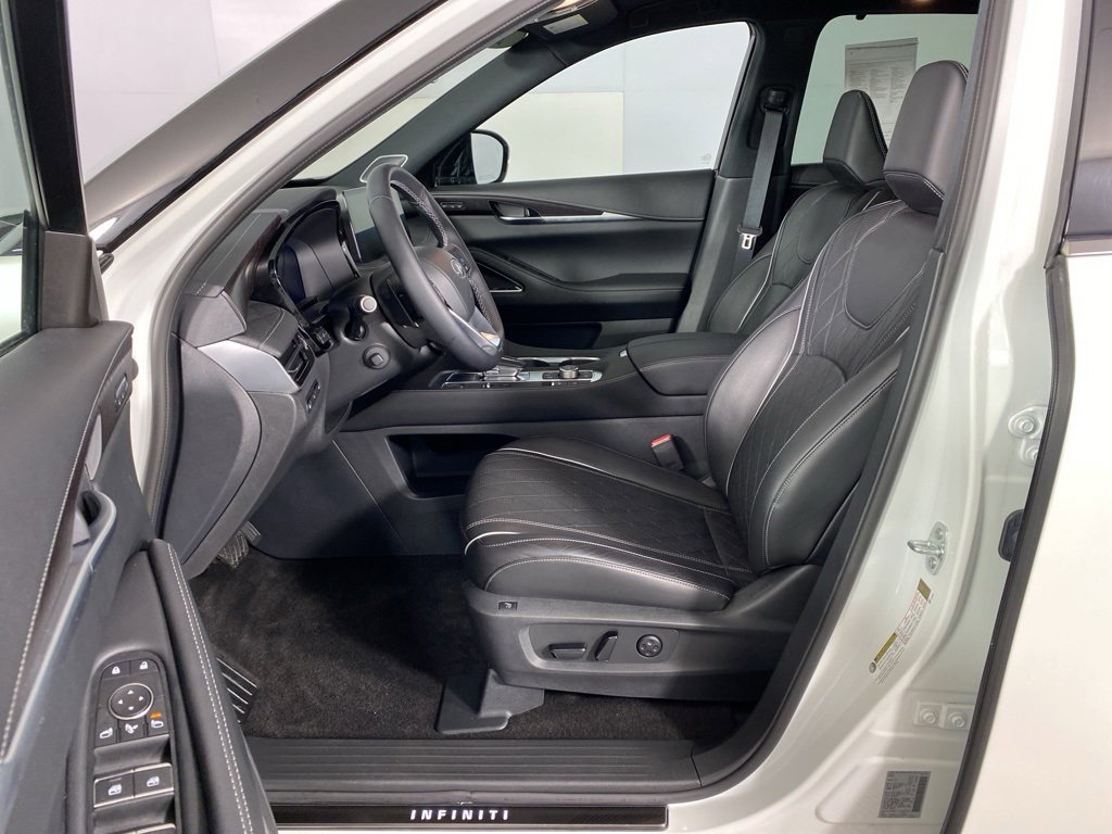 Used 2025 INFINITI QX60 Autograph w/ Cargo Package image 7