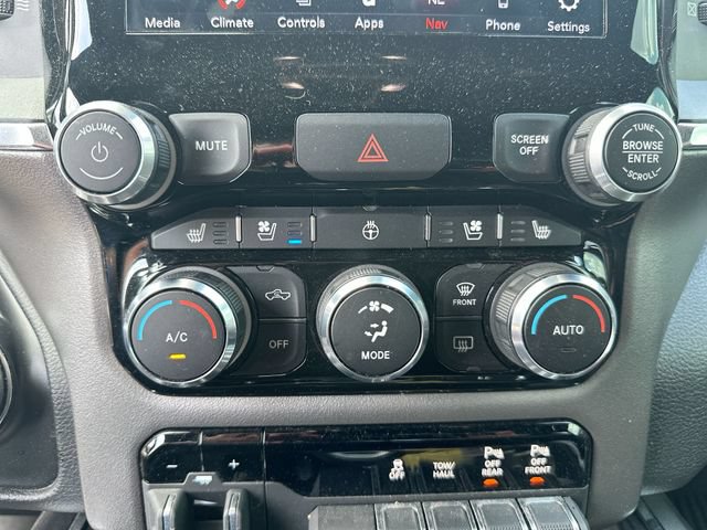 Used 2021 RAM 1500 Laramie AWD/4WD image 38