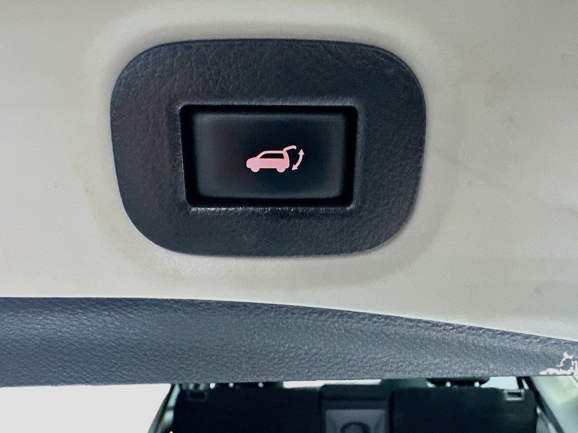 Used 2018 Nissan Rogue SV FWD image 28
