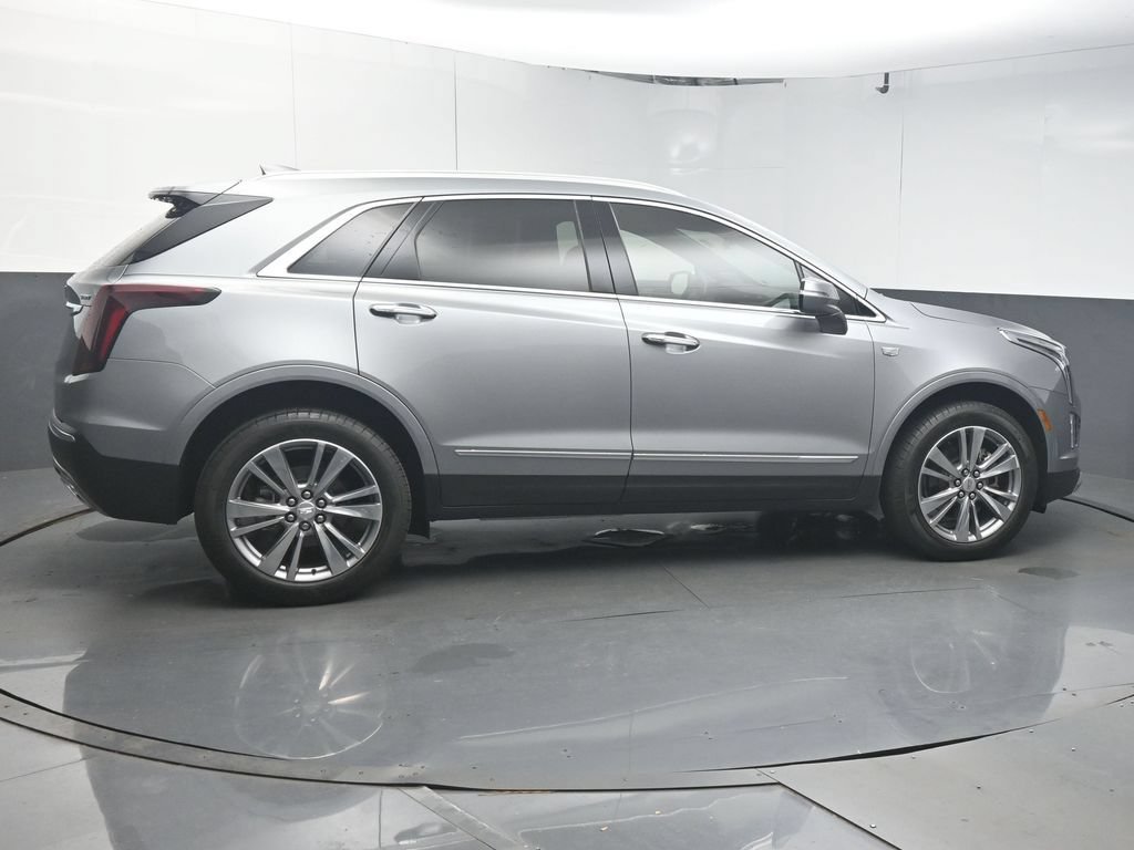 Used 2025 Cadillac XT5 Premium Luxury FWD image 8