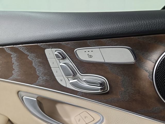 Used 2018 Mercedes-Benz GLC 300 4MATIC image 29