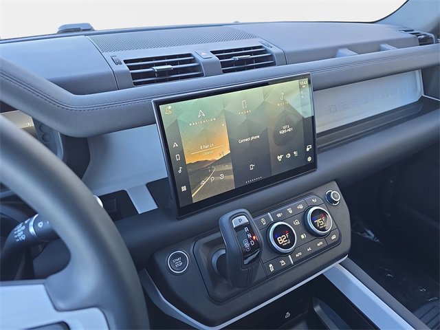 Used 2025 Land Rover Defender 90 S image 20