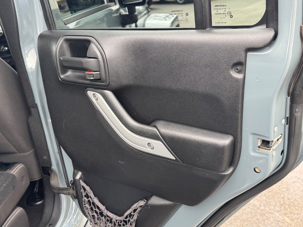 Used 2014 Jeep Wrangler Unlimited Sahara w/ Max Tow Package image 16