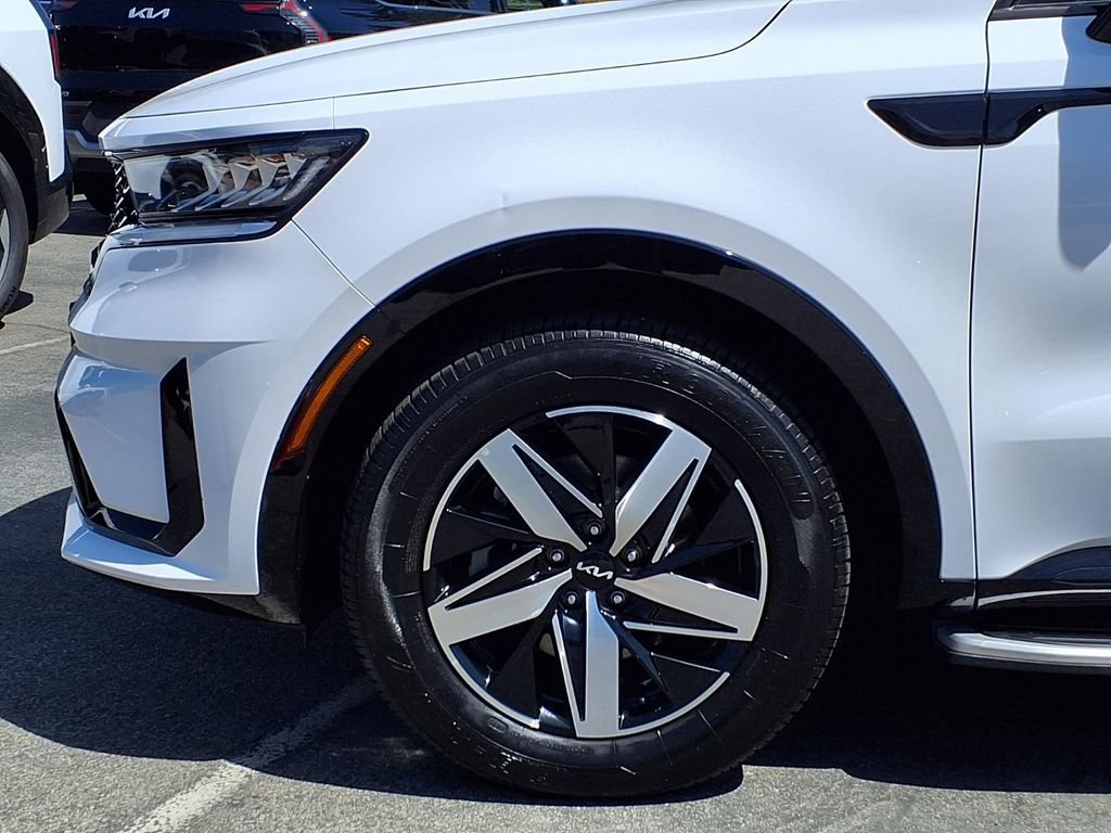 Certified 2023 Kia Sorento S w/ Panoramic Sunroof Package FWD image 14