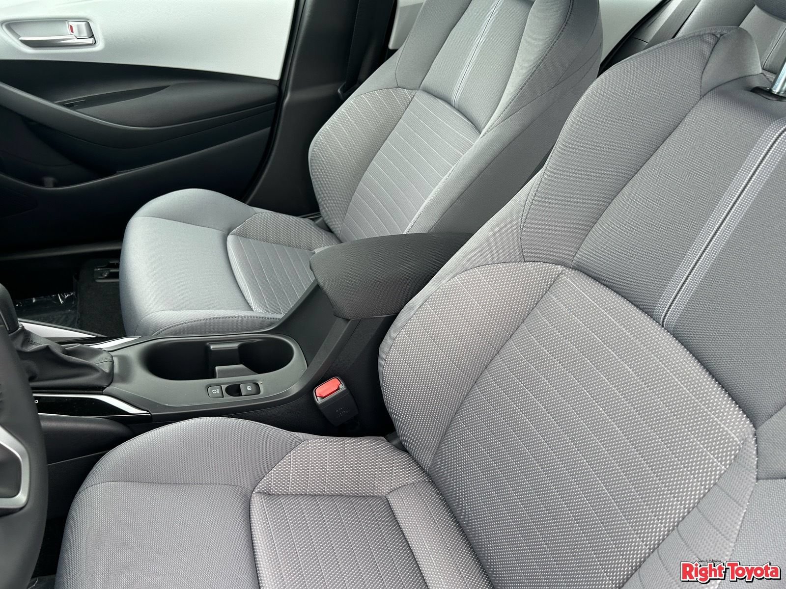 New 2026 Toyota Corolla SE w/ Carpet Mat Package (TMS) FWD image 18