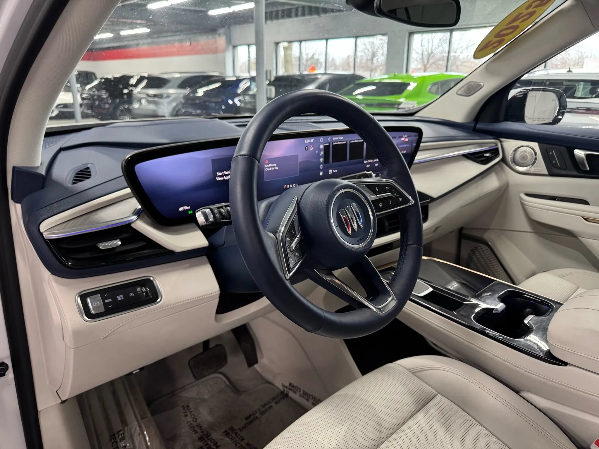 Used 2025 Buick Enclave Avenir w/ LPO, Floor Liner Package FWD image 16