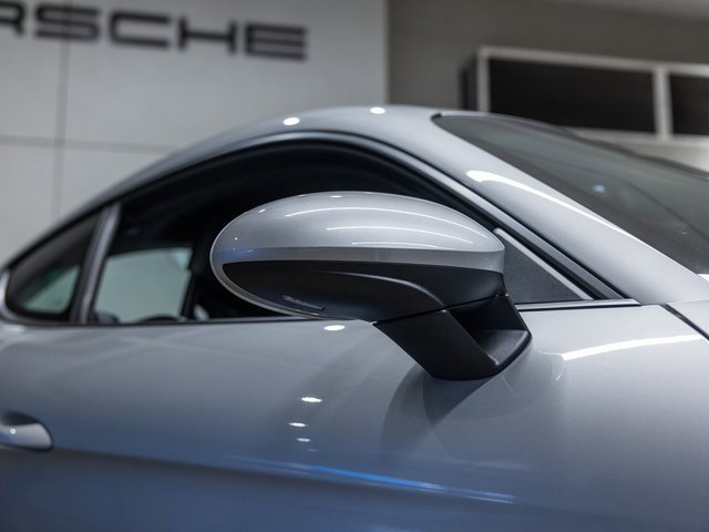 Used 2025 Porsche 718 Cayman GT4 image 16