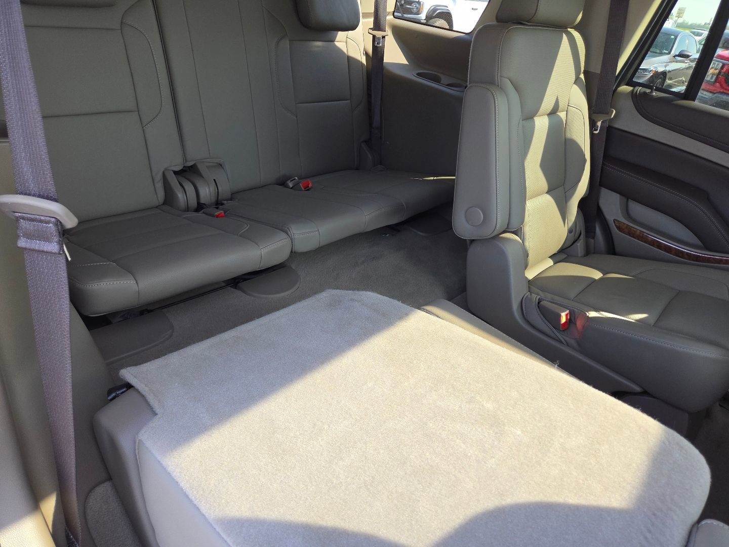 Used 2019 Chevrolet Tahoe Premier AWD/4WD image 19