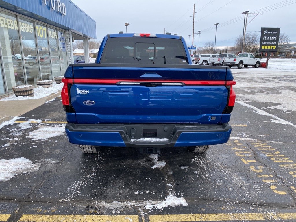 Used 2022 Ford F150 Lightning Lariat w/ Equipment Group 511A High image 4