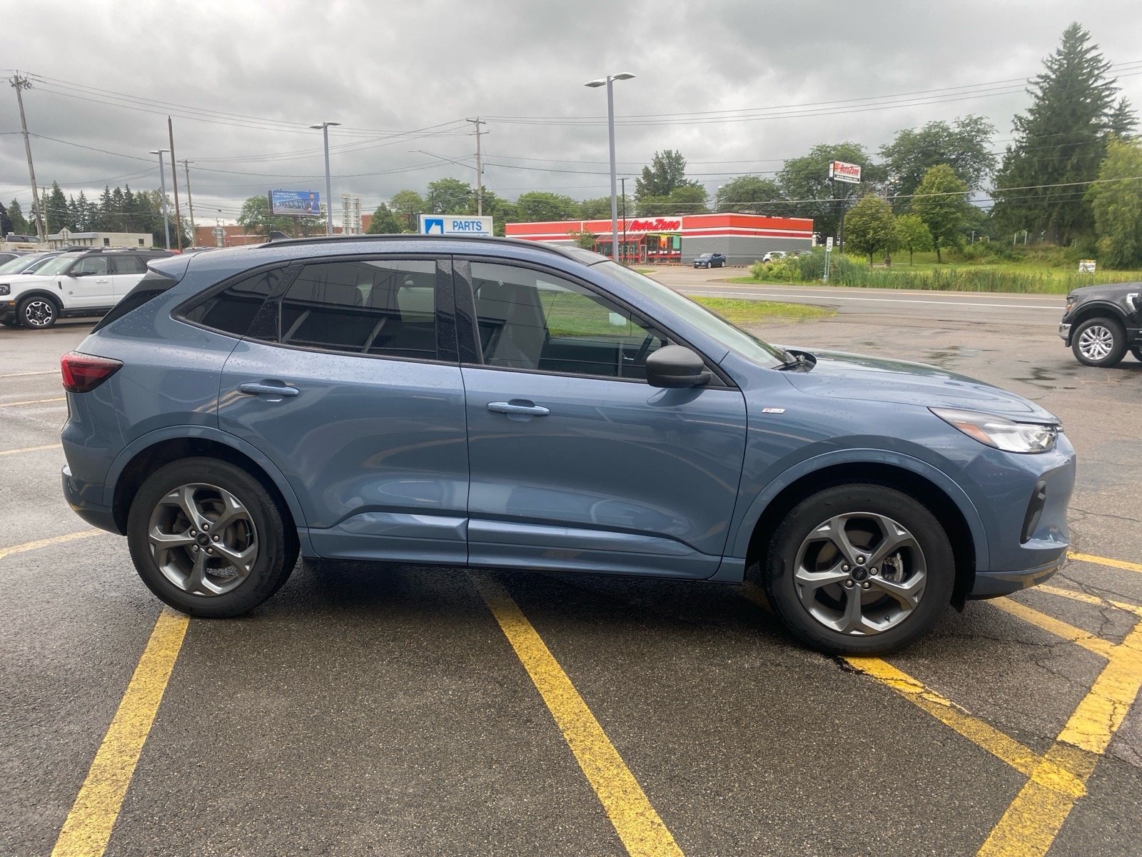 Used 2024 Ford Escape ST-Line w/ Tech Pack #1 AWD/4WD image 7