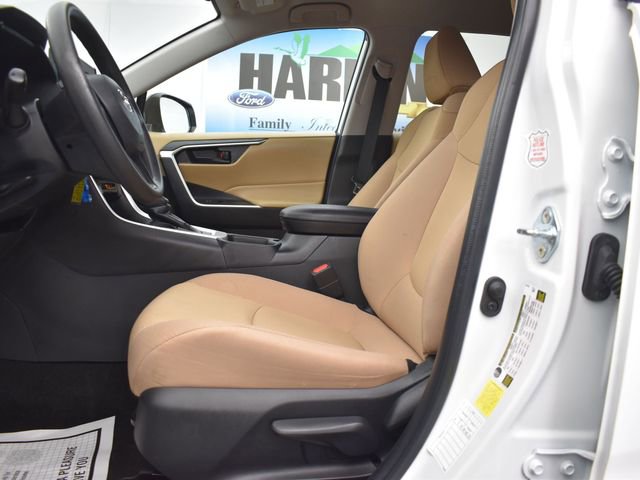 Used 2022 Toyota RAV4 LE image 12