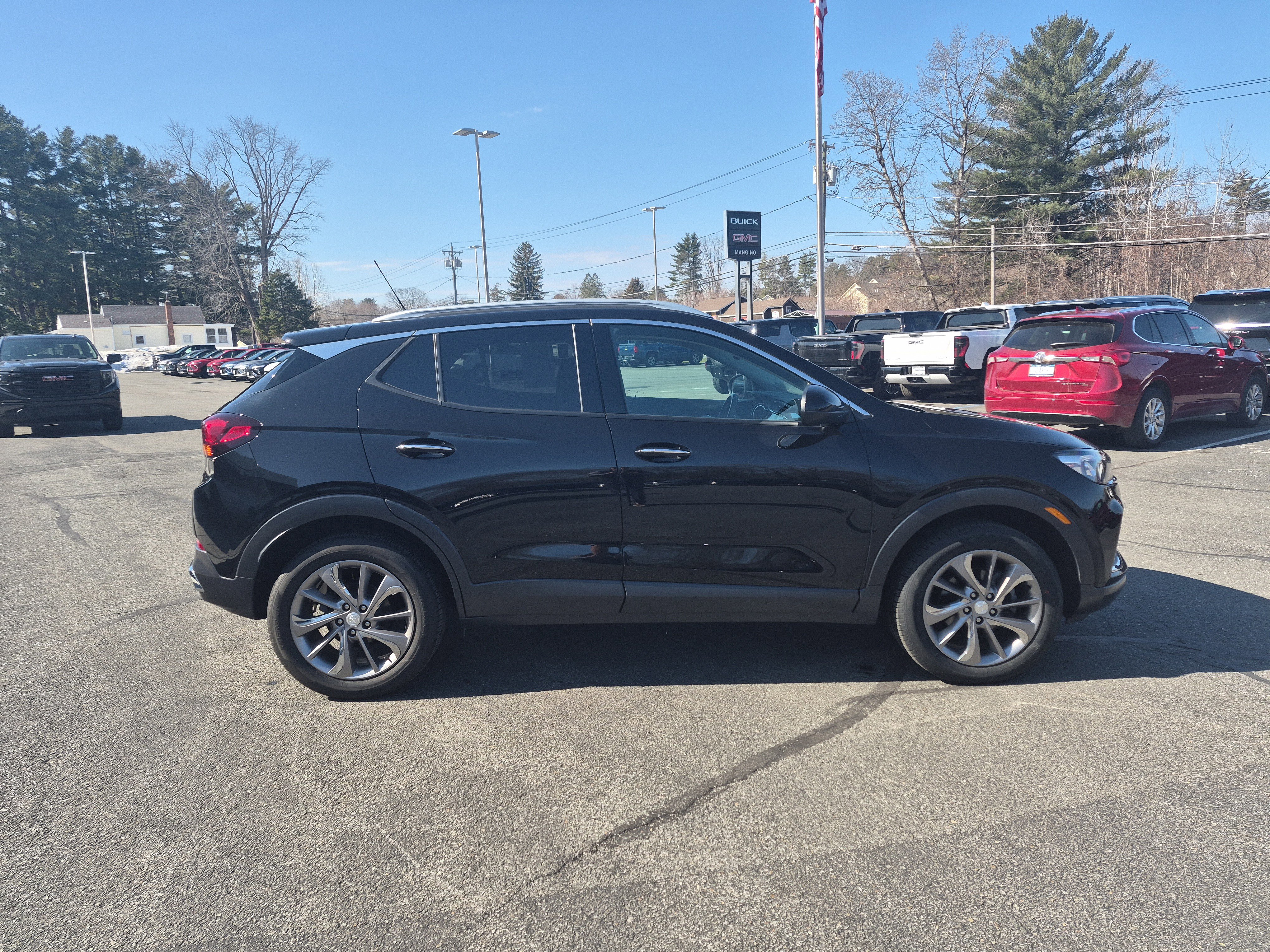 Used 2023 Buick Encore GX Essence w/ Experience Buick Package image 7
