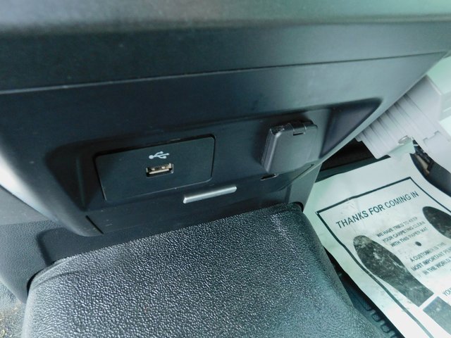 Used 2017 Ford F550 4x4 Regular Cab Super Duty image 22