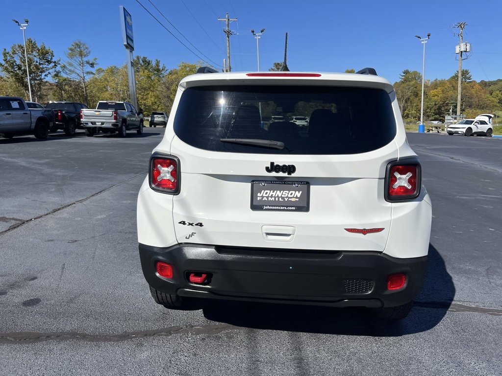 Used 2023 Jeep Renegade Trailhawk image 22