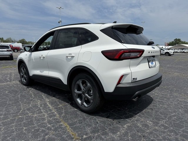 New 2025 Ford Escape ST-Line w/ Cold Weather Package image 6