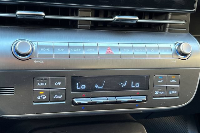 Certified 2025 Hyundai Kona Limited AWD/4WD image 26