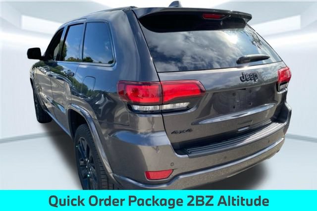 Used 2019 Jeep Grand Cherokee Altitude AWD/4WD image 3