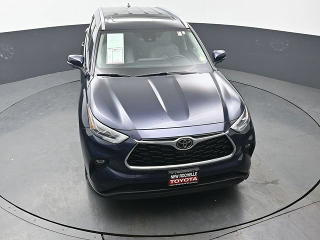 Certified 2024 Toyota Highlander Limited AWD/4WD image 45