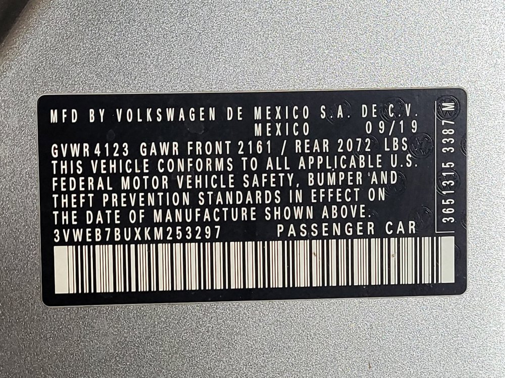 Used 2019 Volkswagen Jetta SEL w/ Cold Weather Package FWD image 33
