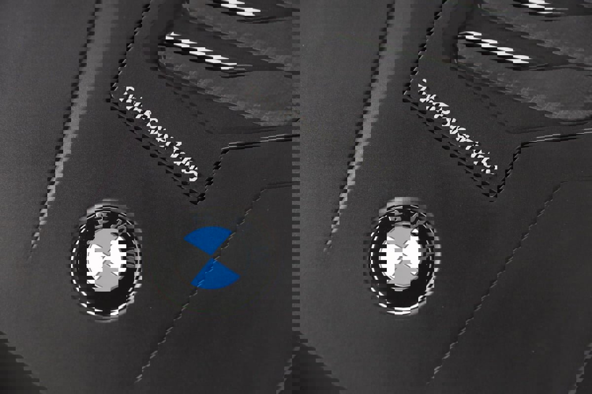 Used 2020 BMW 740i xDrive w/ Cold Weather Package image 23