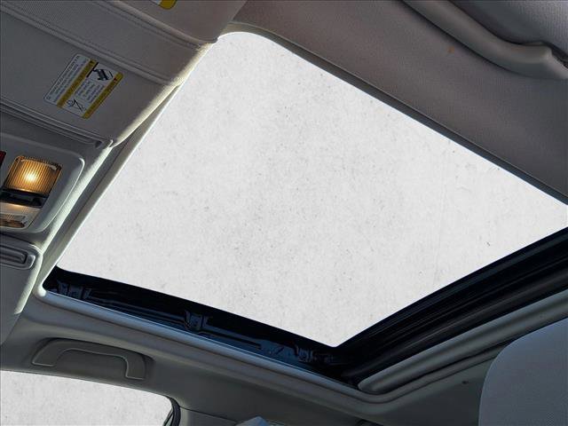 Used 2017 Subaru Forester 2.5i Premium w/ All-Weather Package image 16