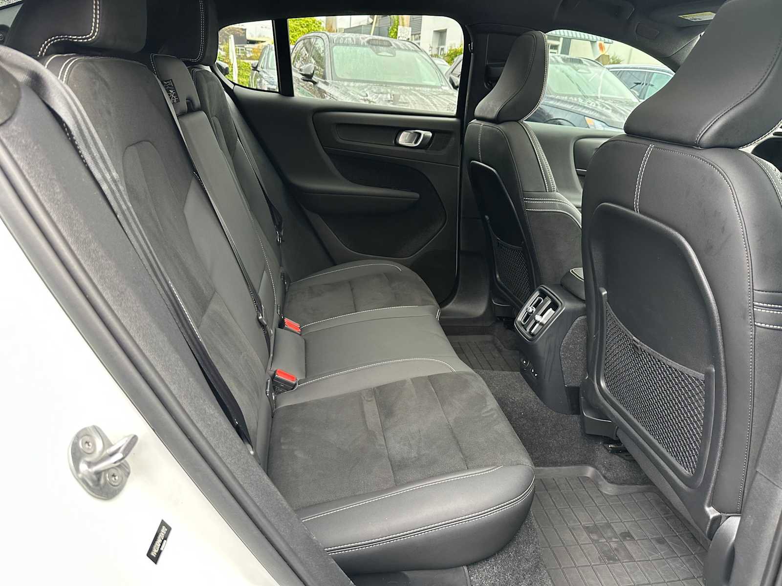 Certified 2023 Volvo C40 P8 Recharge Ultimate image 10