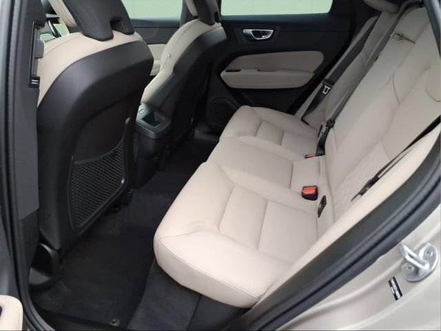 New 2026 Volvo XC60 B5 Plus w/ Protection Package Premier AWD/4WD image 11
