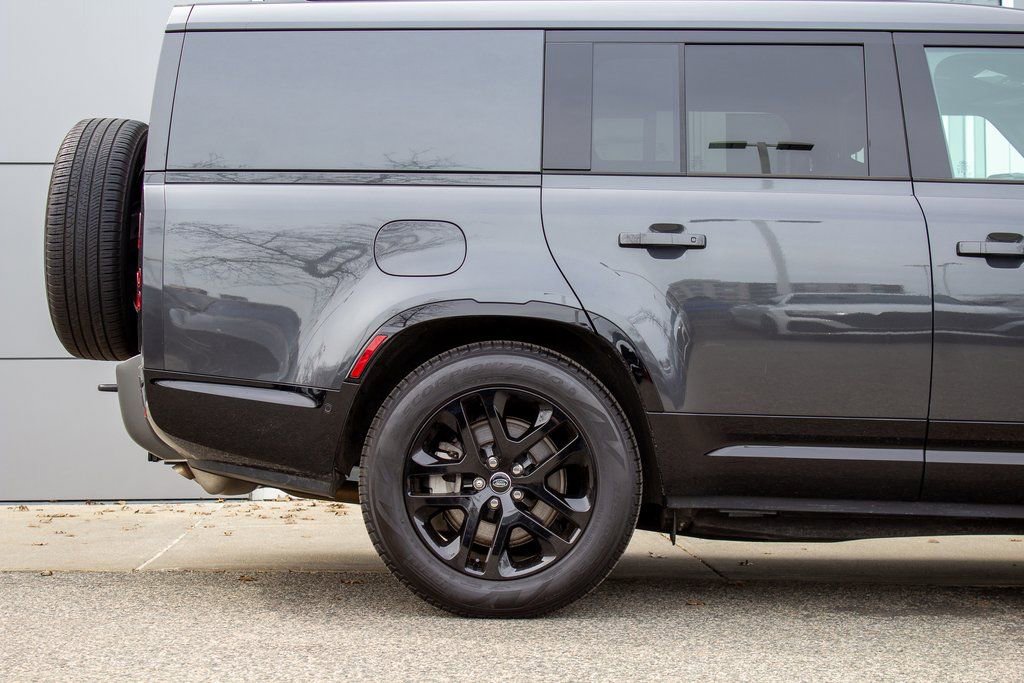 Used 2025 Land Rover Defender 130 Outbound image 6