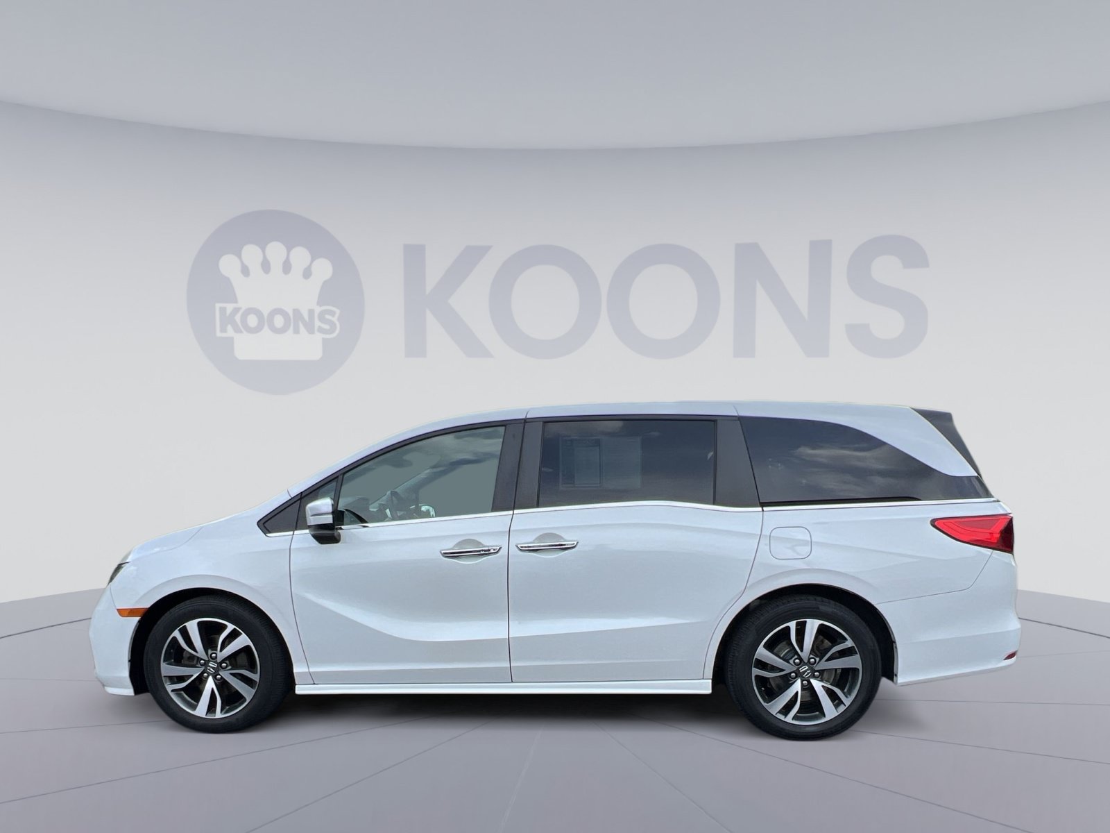 Used 2023 Honda Odyssey Touring image 5