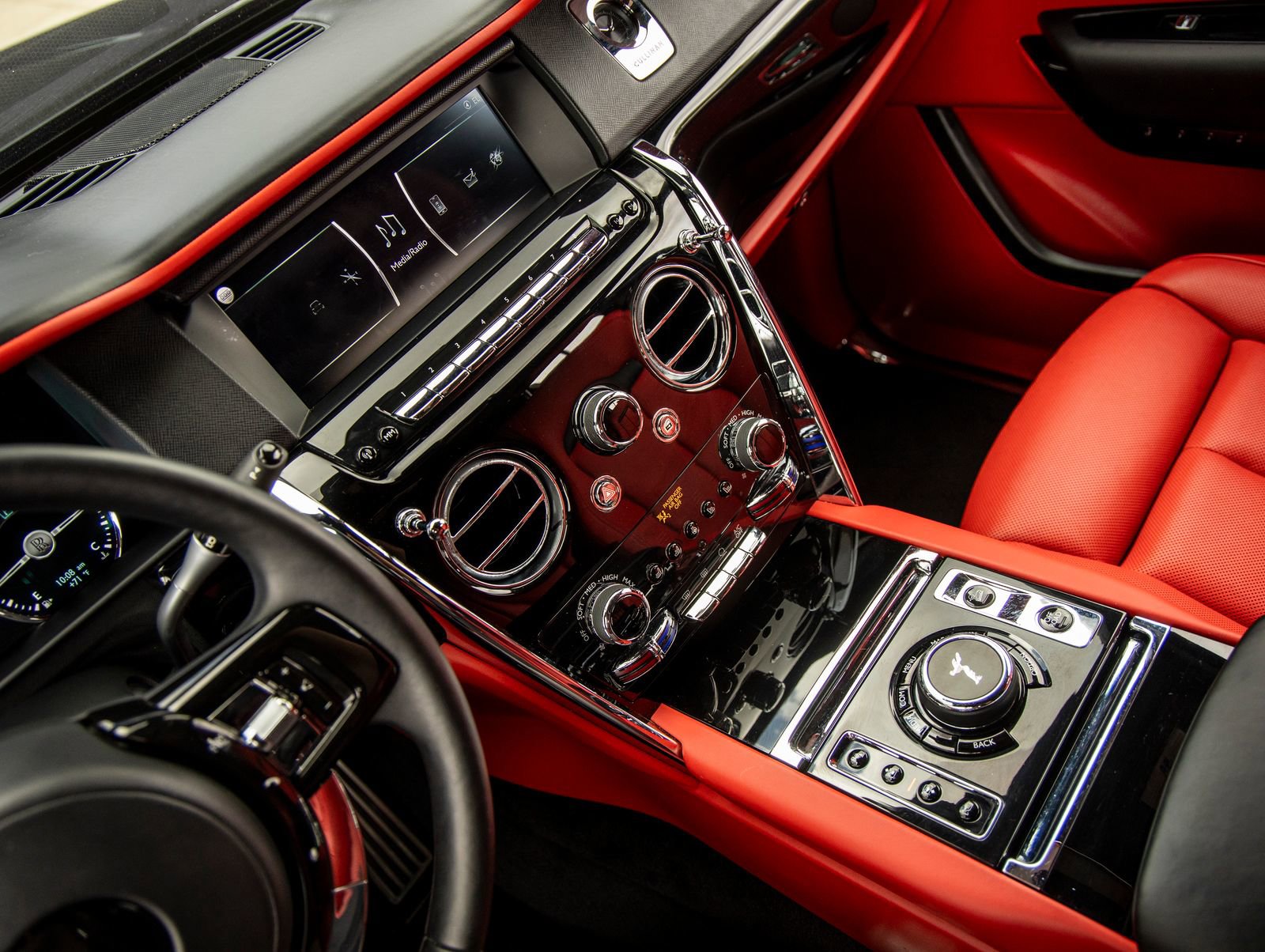 Certified 2021 Rolls-Royce Cullinan image 34