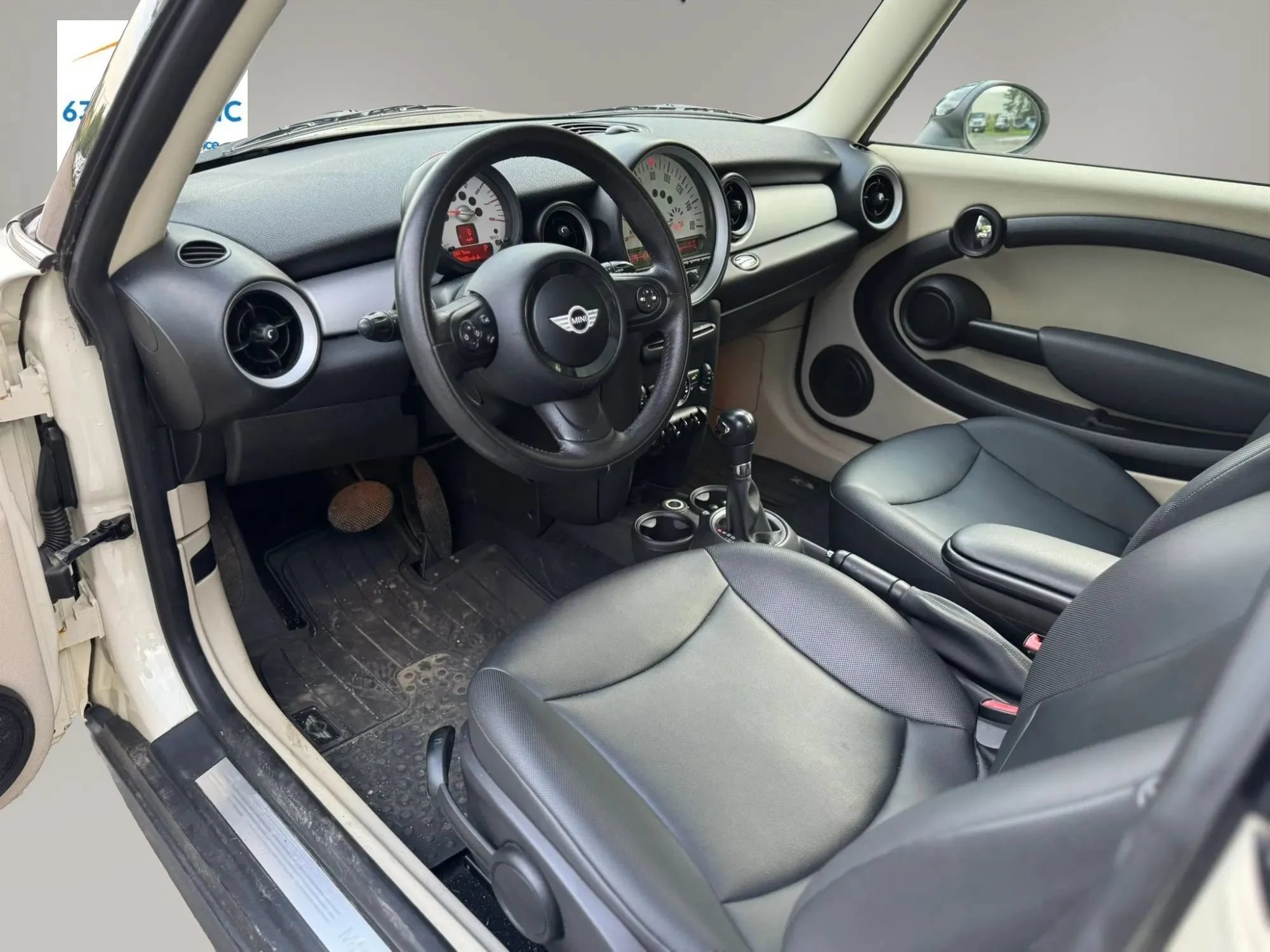 Used 2012 MINI Cooper Hardtop w/ Cold Weather Pkg FWD image 11