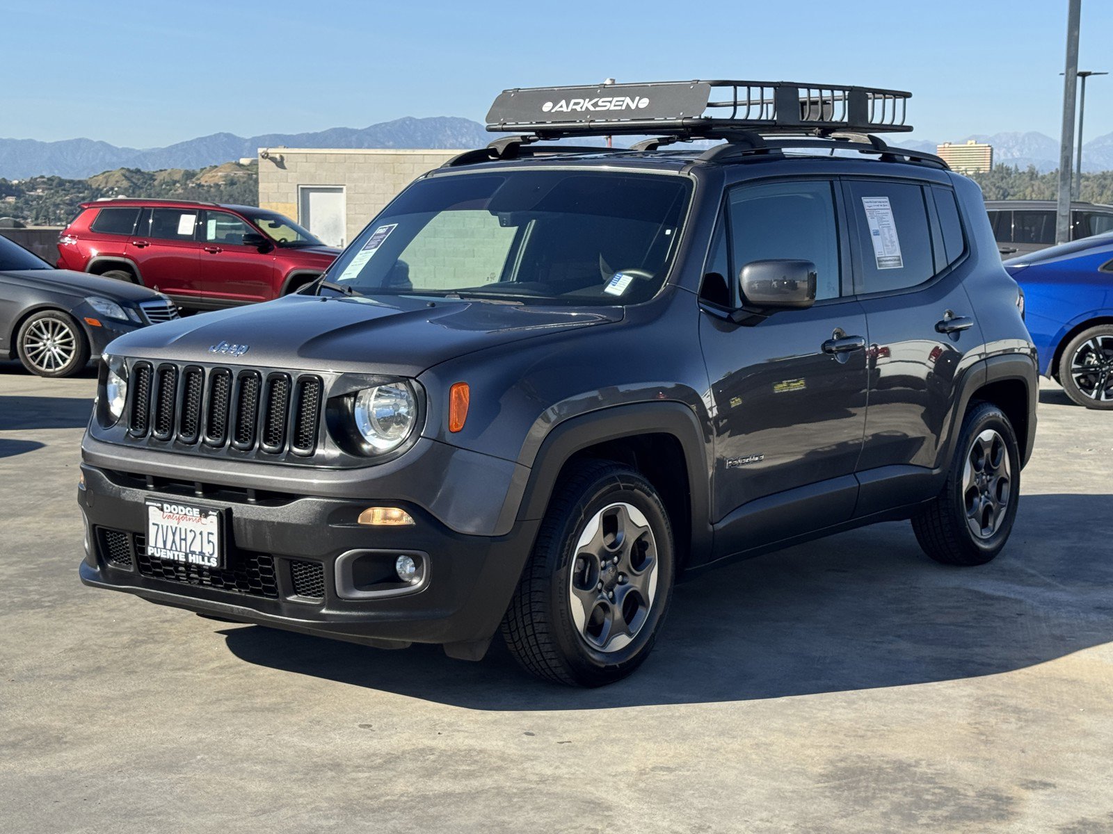 Used 2016 Jeep Renegade Latitude image 3