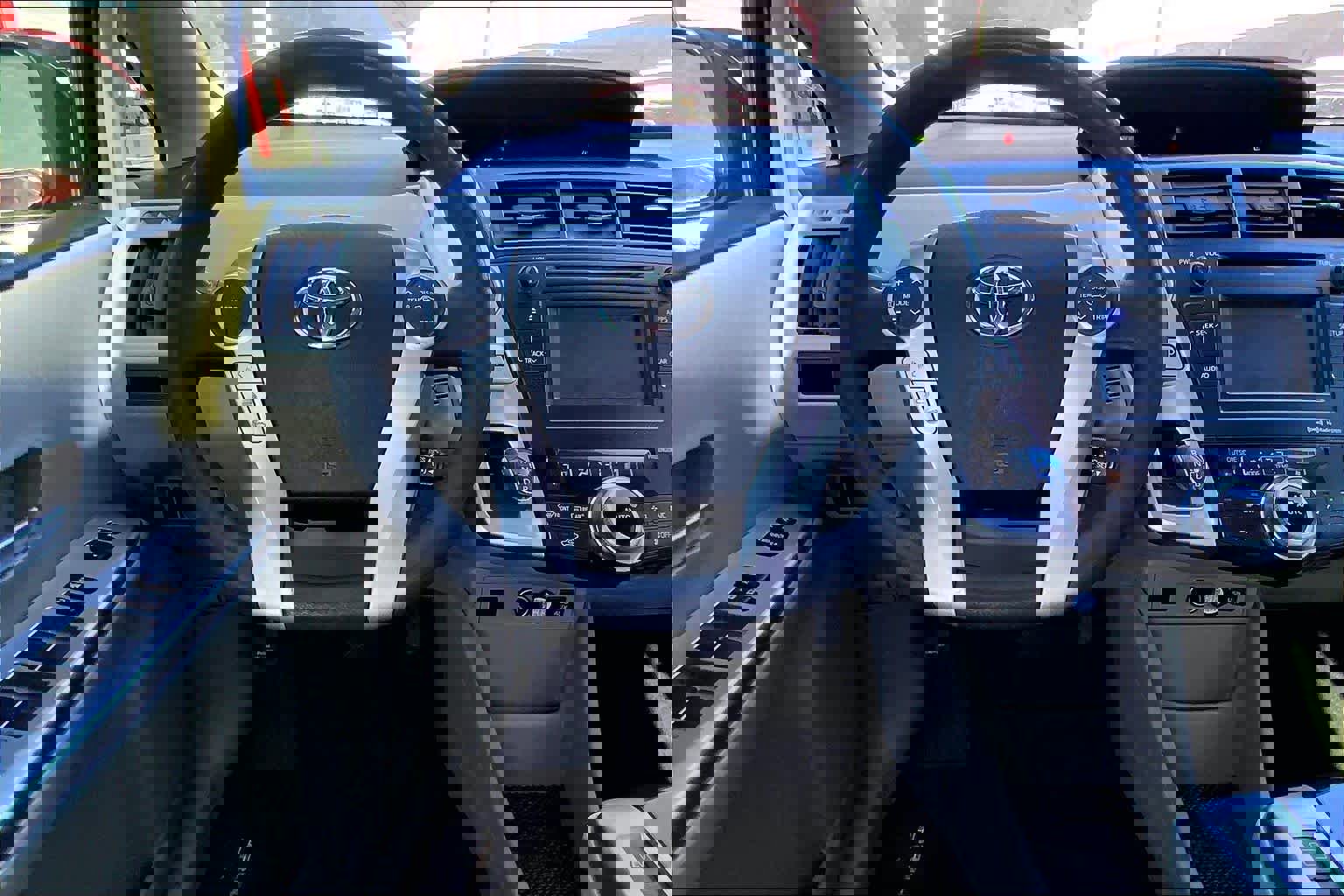 Used 2012 Toyota Prius V Three FWD image 5