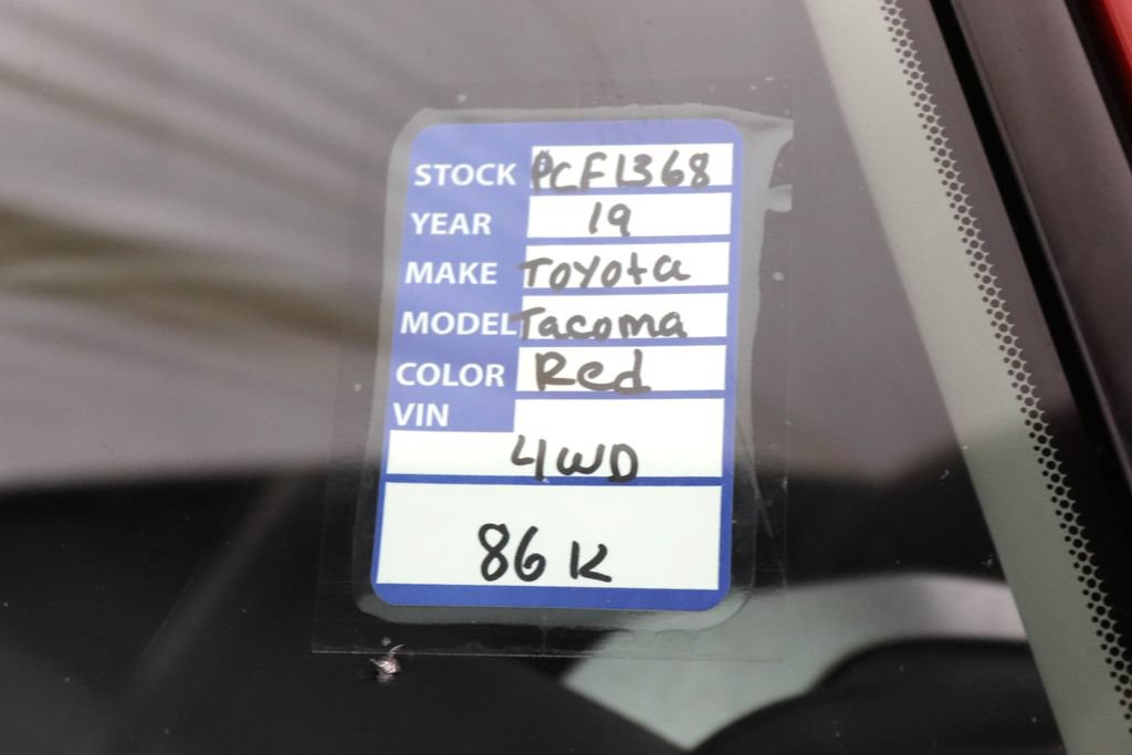Used 2019 Toyota Tacoma SR5 AWD/4WD image 33