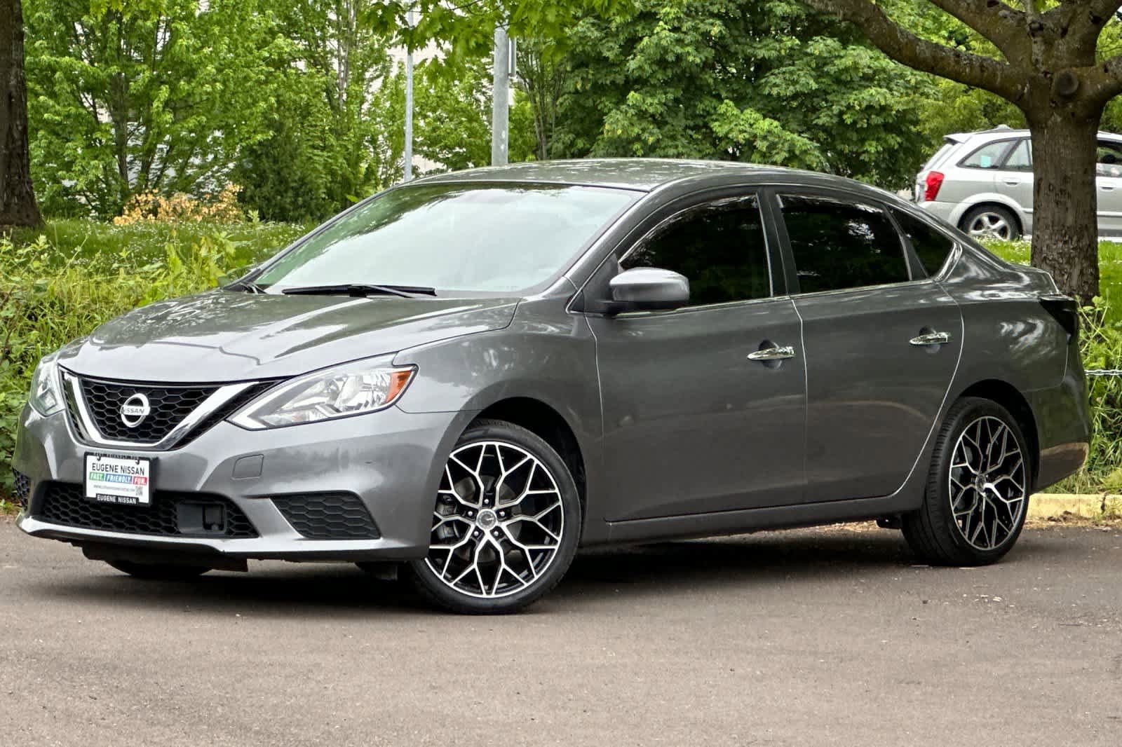 Used 2019 Nissan Sentra SV FWD image 1