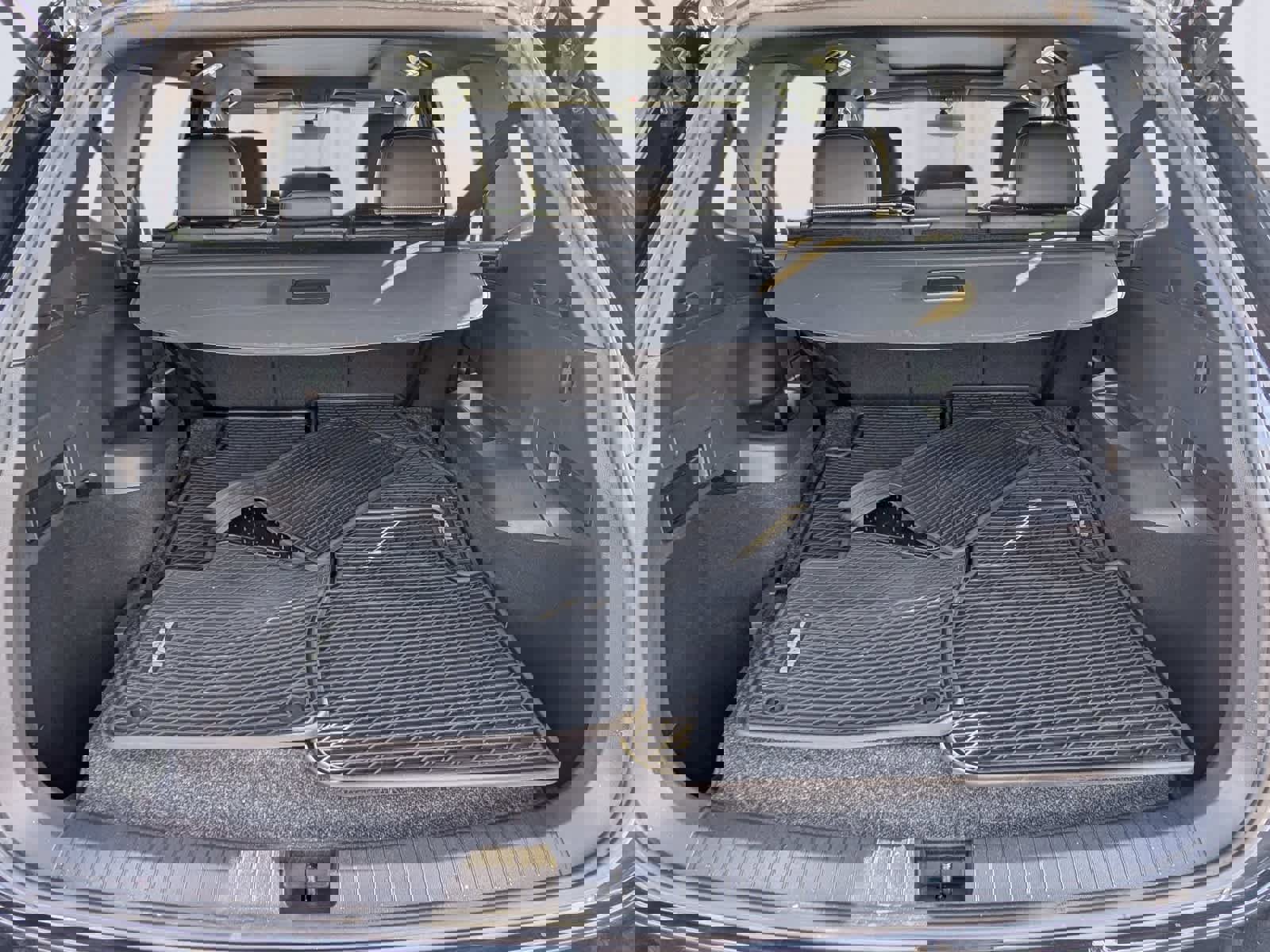 Used 2021 Volkswagen Tiguan SE R-Line image 11