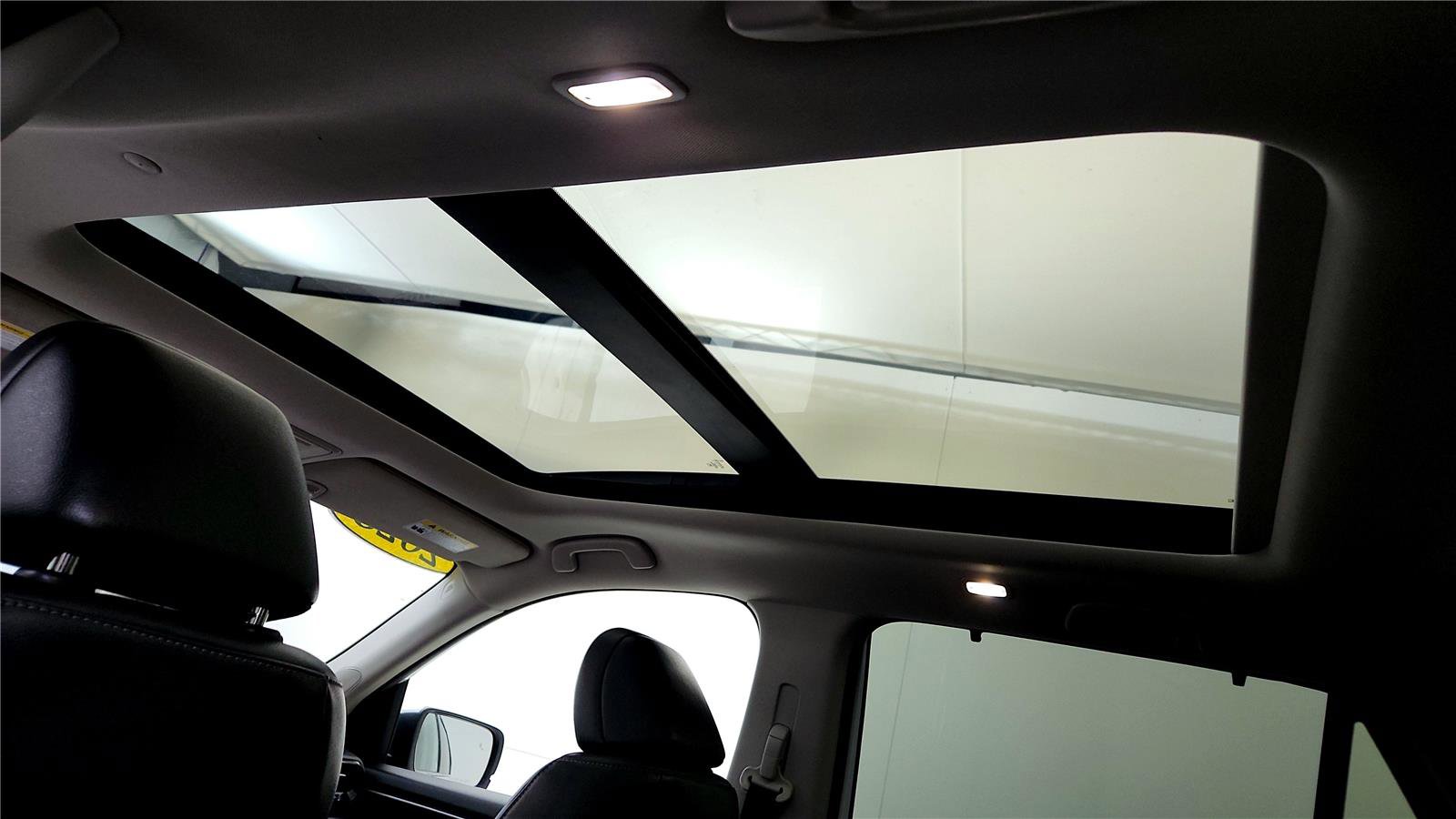 Used 2023 Honda Pilot Touring image 27