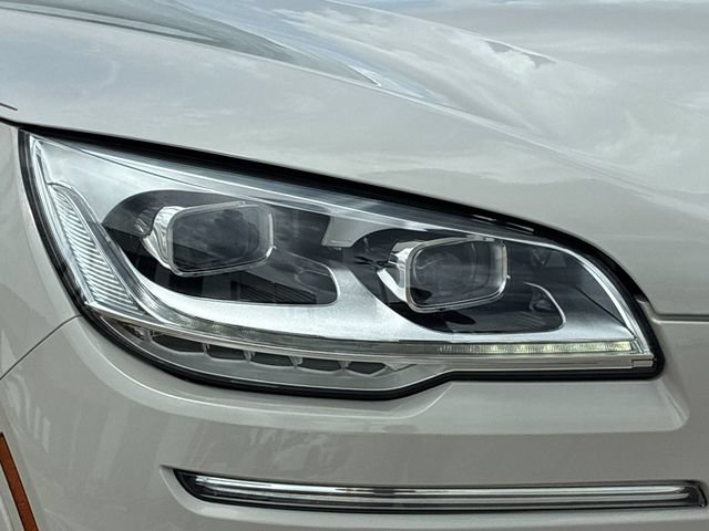 Used 2022 Lincoln Aviator Grand Touring w/ Equipment Group 301A AWD/4WD image 29