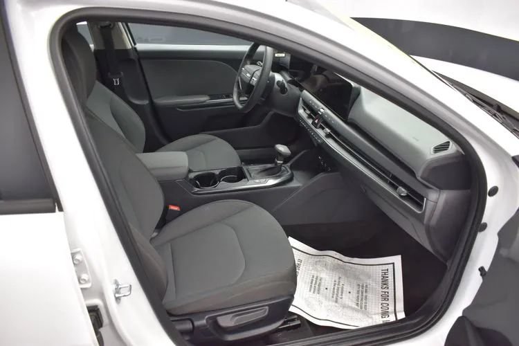 Used 2025 Kia K4 FWD image 16