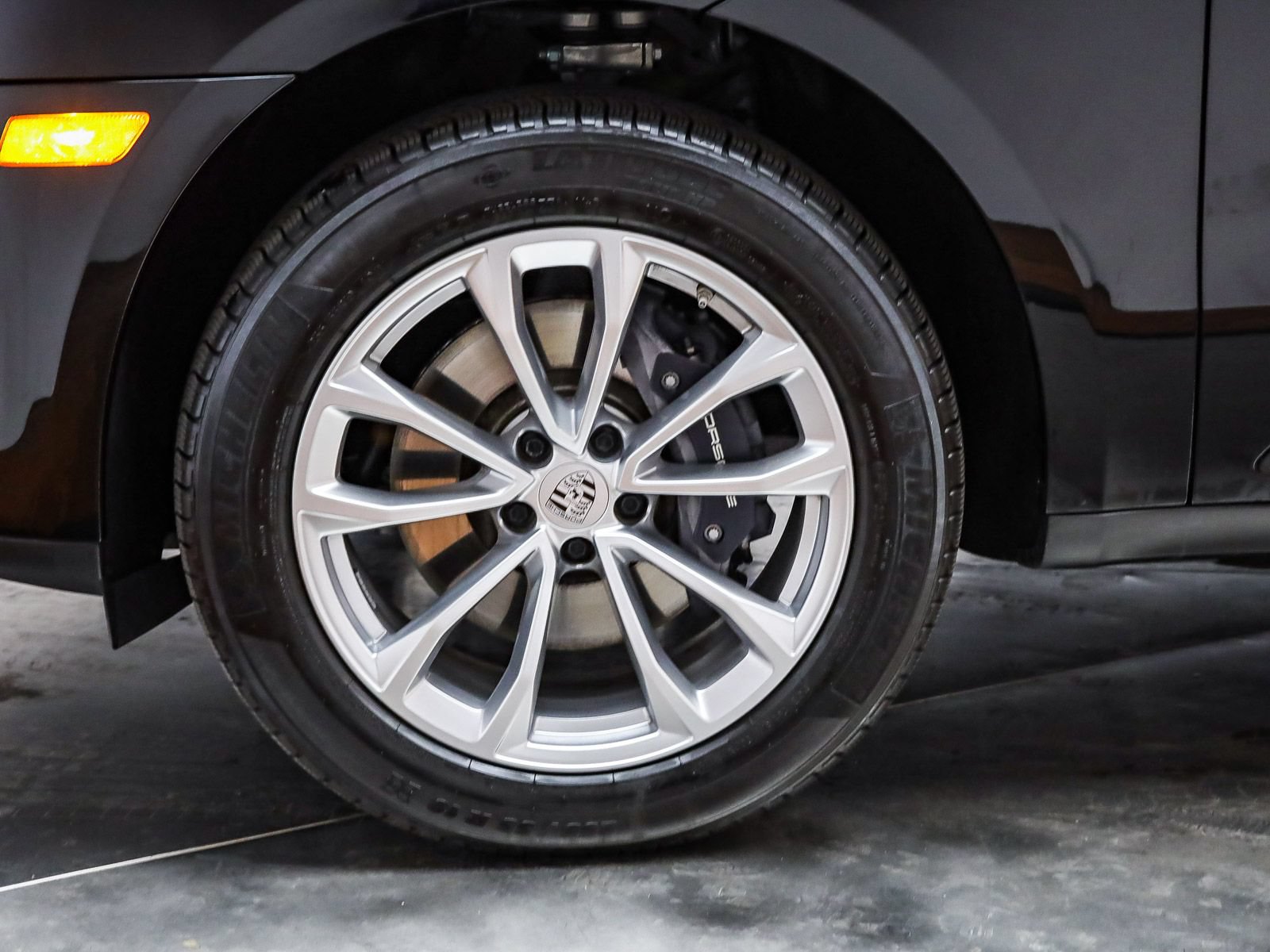 Certified 2026 Porsche Macan AWD/4WD image 10