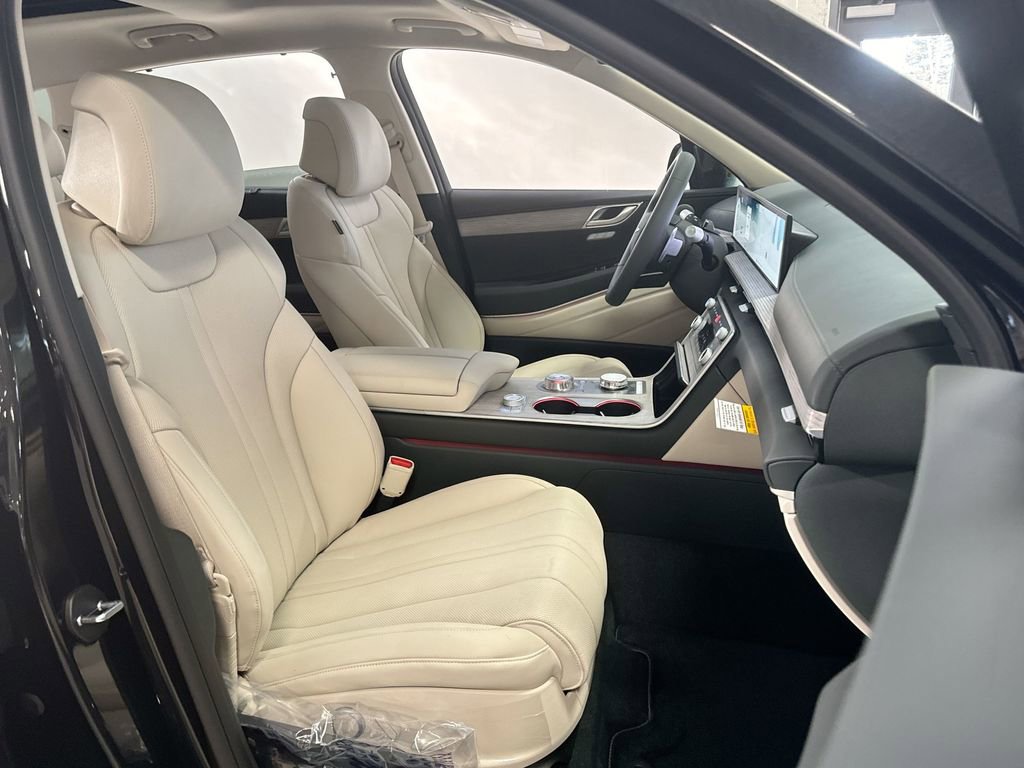 Used 2025 Genesis GV80 2.5T Advanced image 31