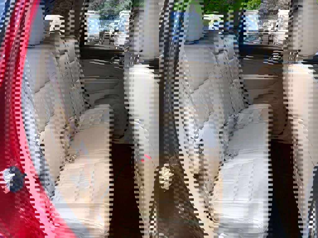 Used 2015 Jeep Grand Cherokee Limited image 33